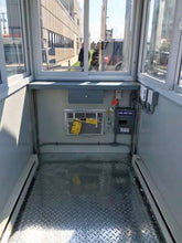 Cargar imagen en el visor de la galería, Guard Shack On Trailers HVAC Included 3 Different Sizes
